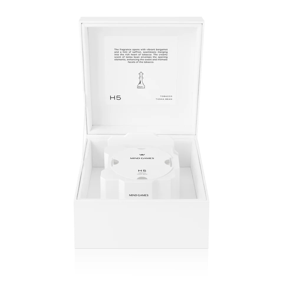 H5 Tobacco Tonka Bean 10 OZ Luxury Candle by MIND GAMES
